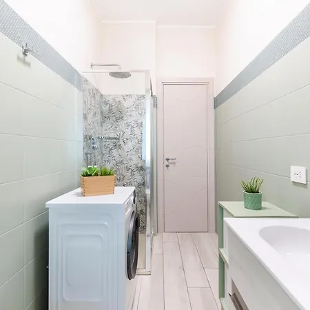 Apartment Hostly- Don Bosco Light Rome