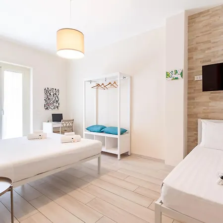 Apartment Hostly- Don Bosco Light Rome